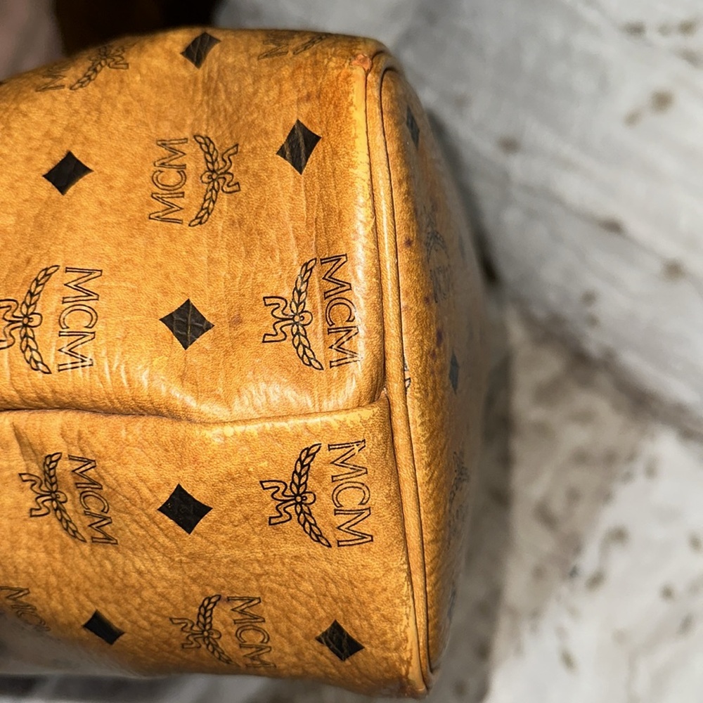 Mcm Authentic Tote - image 7